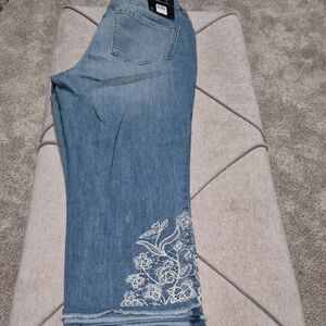 Nine West Light Blue Embroidered Cropped Jeans